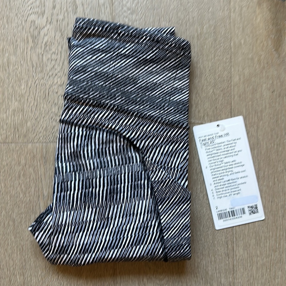 fast and free tight 25" time warp alpine white black size 2 lululemon nwt